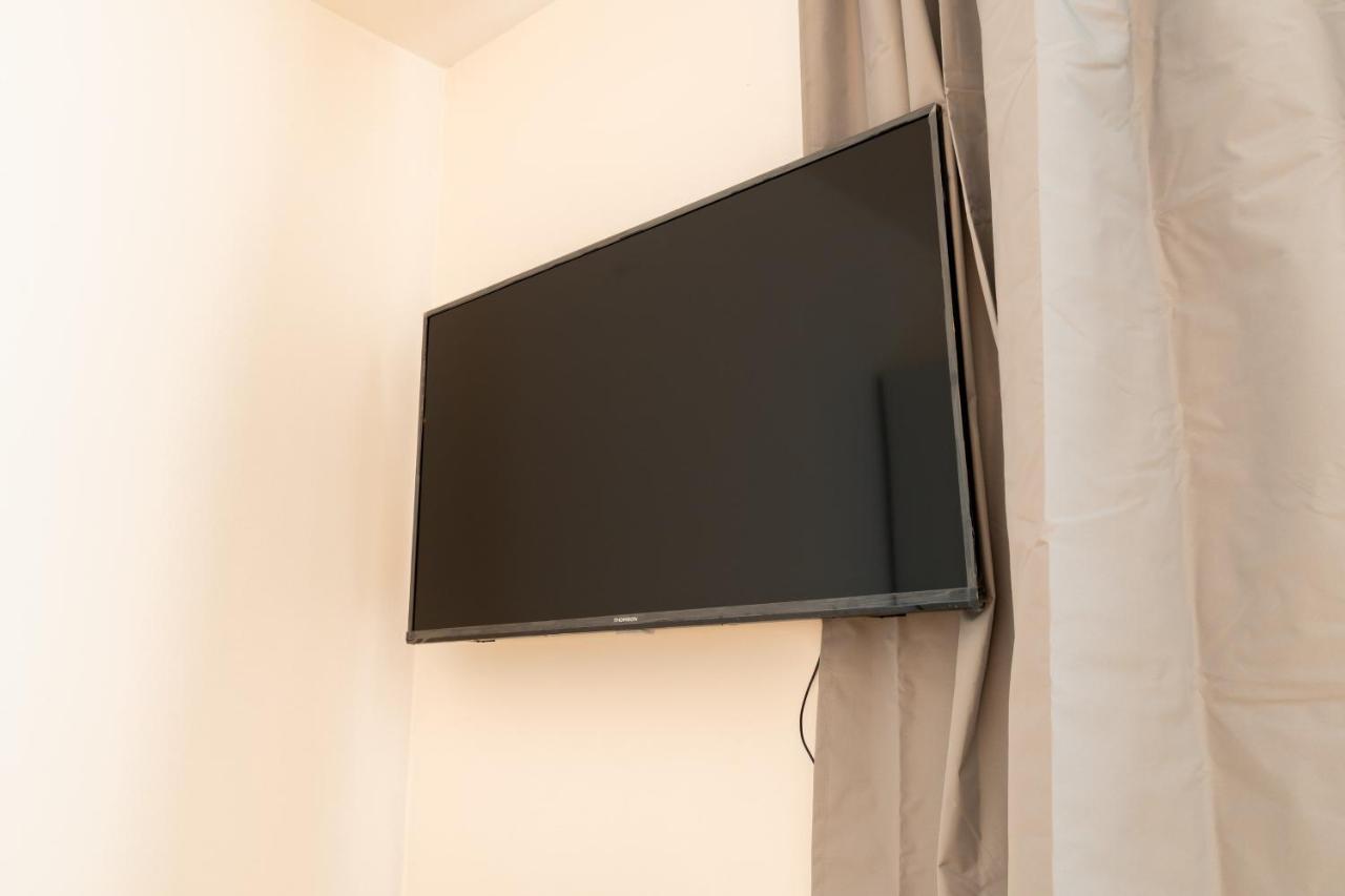 Brand New #51 With Free Secure Parking In The Center Apartament Praga